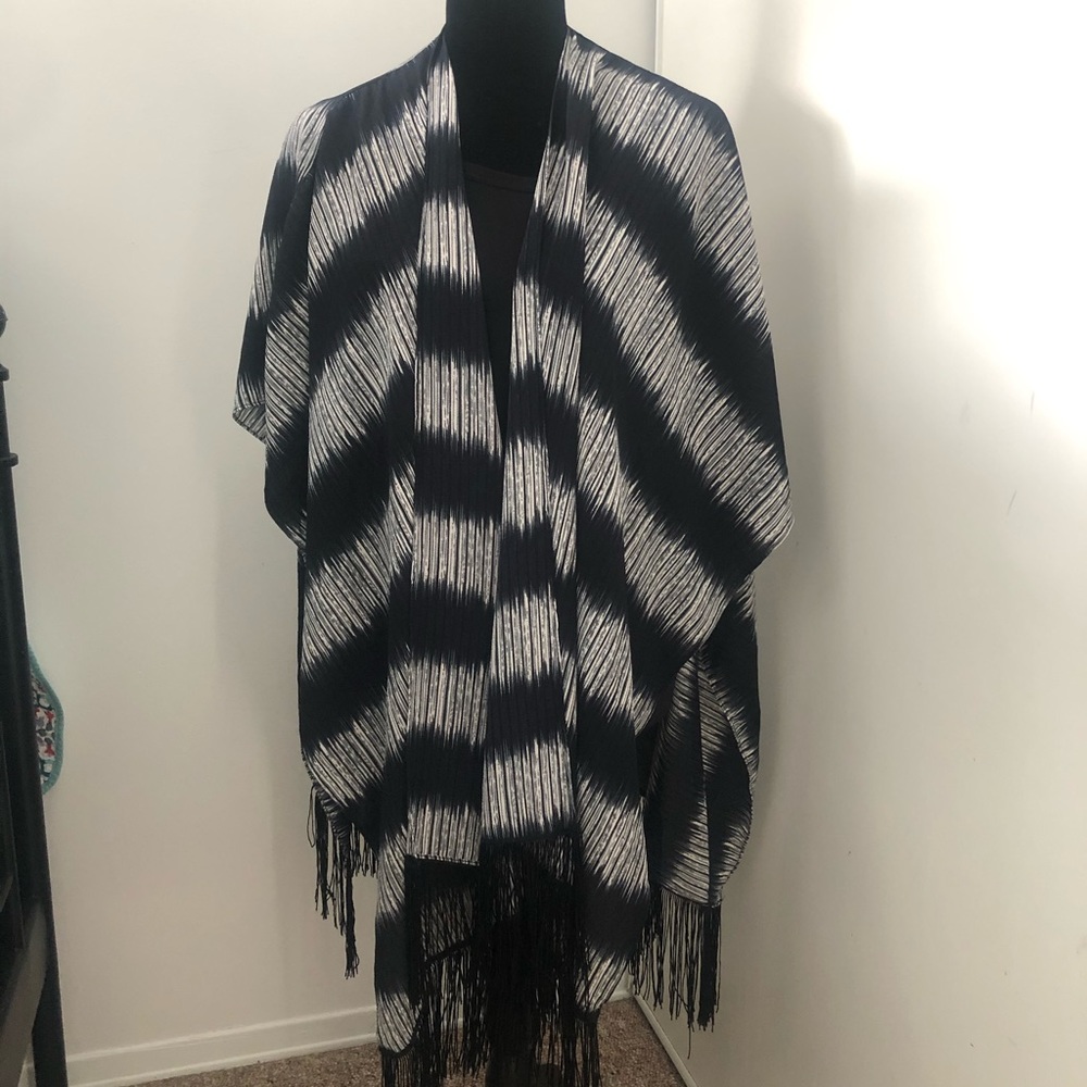 ⁉️Guess kimono⁉️